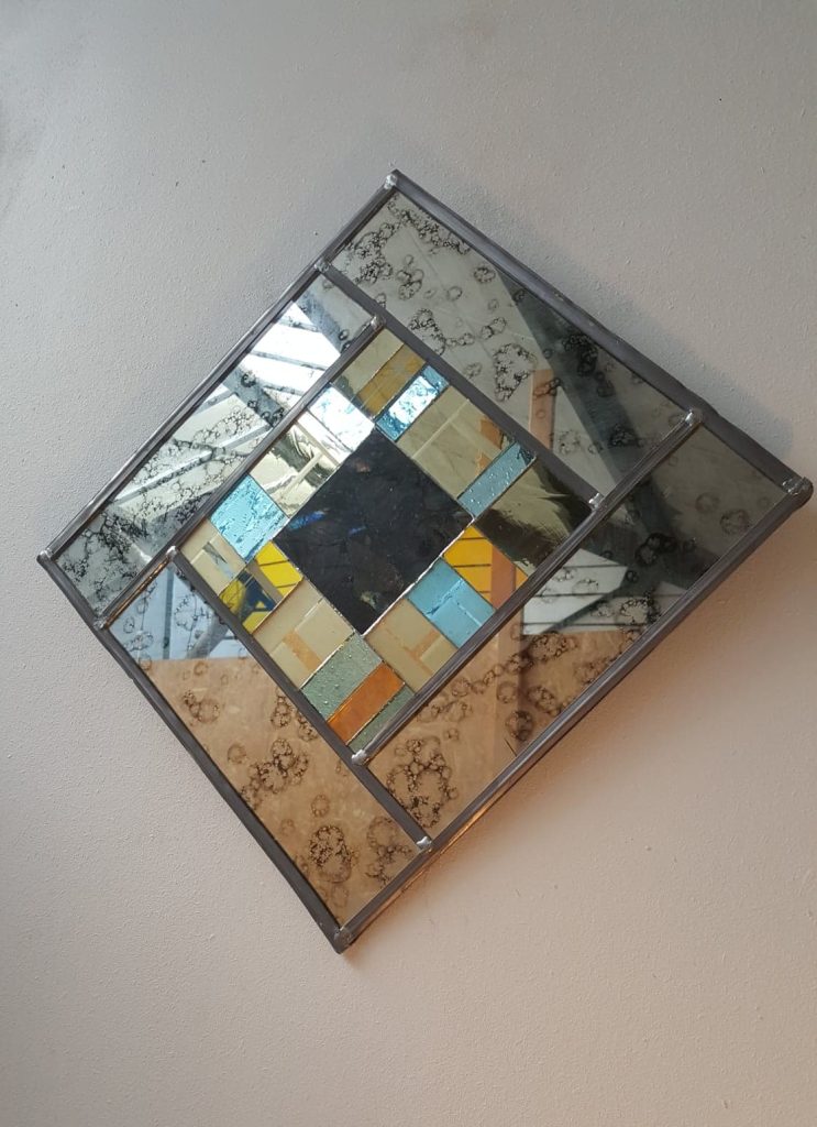 Miroir en vitrail carré